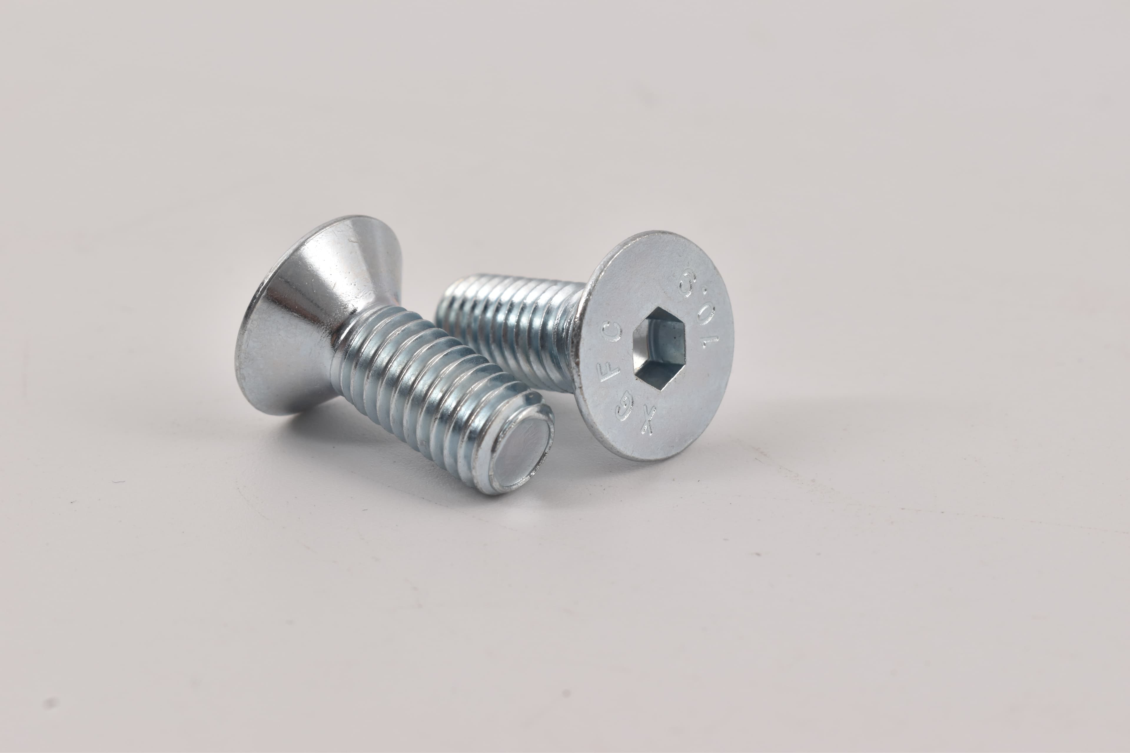 Galvanized Hex Socket Countersunk Head Cap Screws thumbnail 3