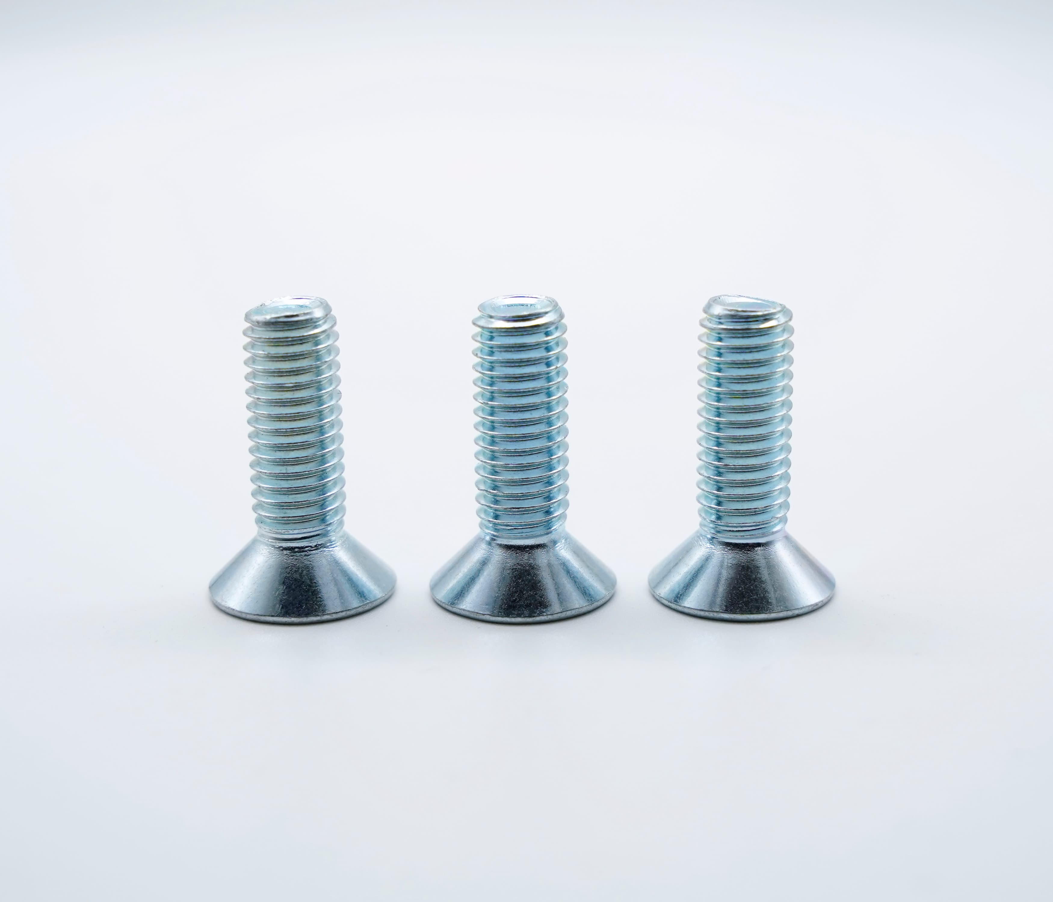 Grade 12.9 Galvanized Hex Socket Countersunk Head Cap Screws thumbnail 3