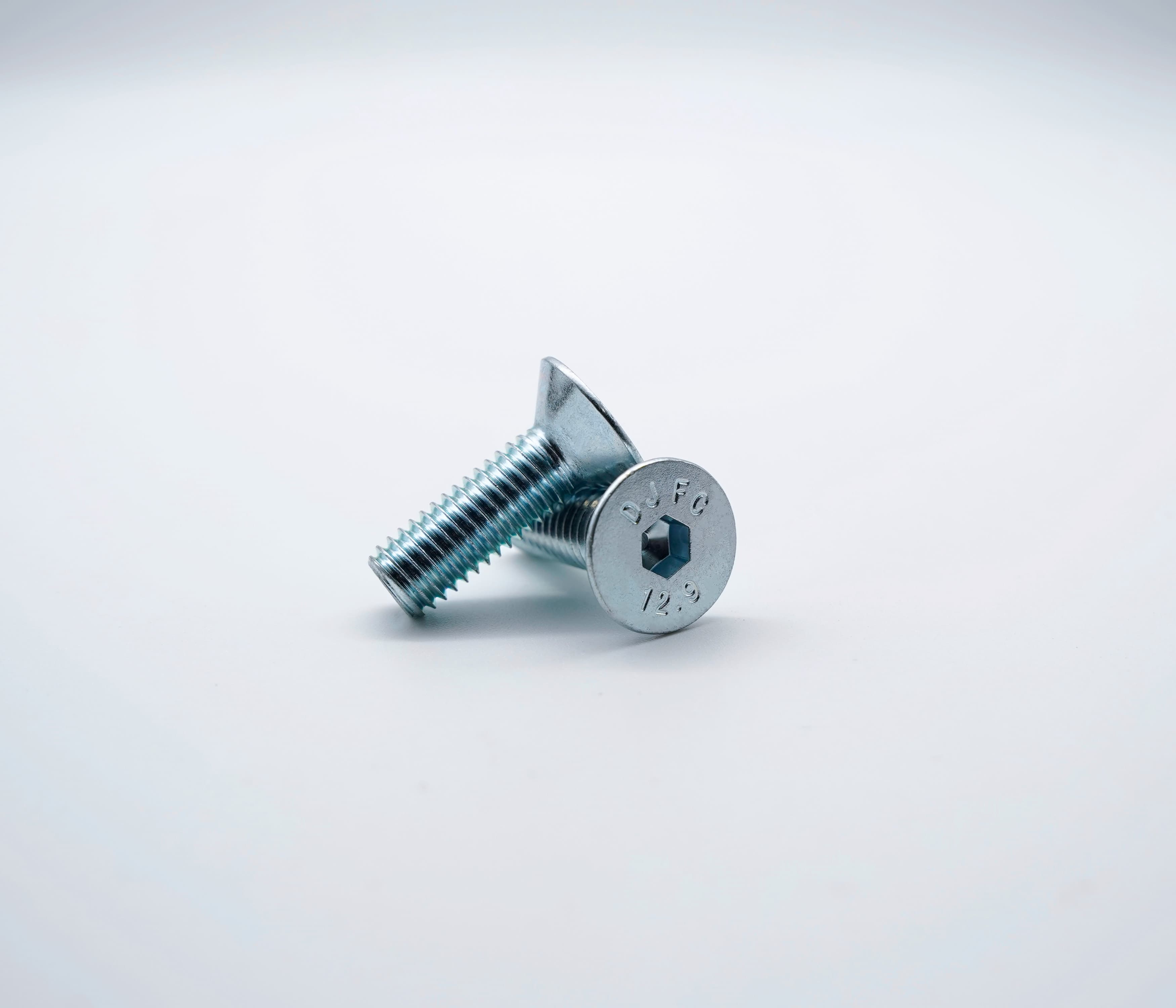 Grade 12.9 Galvanized Hex Socket Countersunk Head Cap Screws thumbnail 4