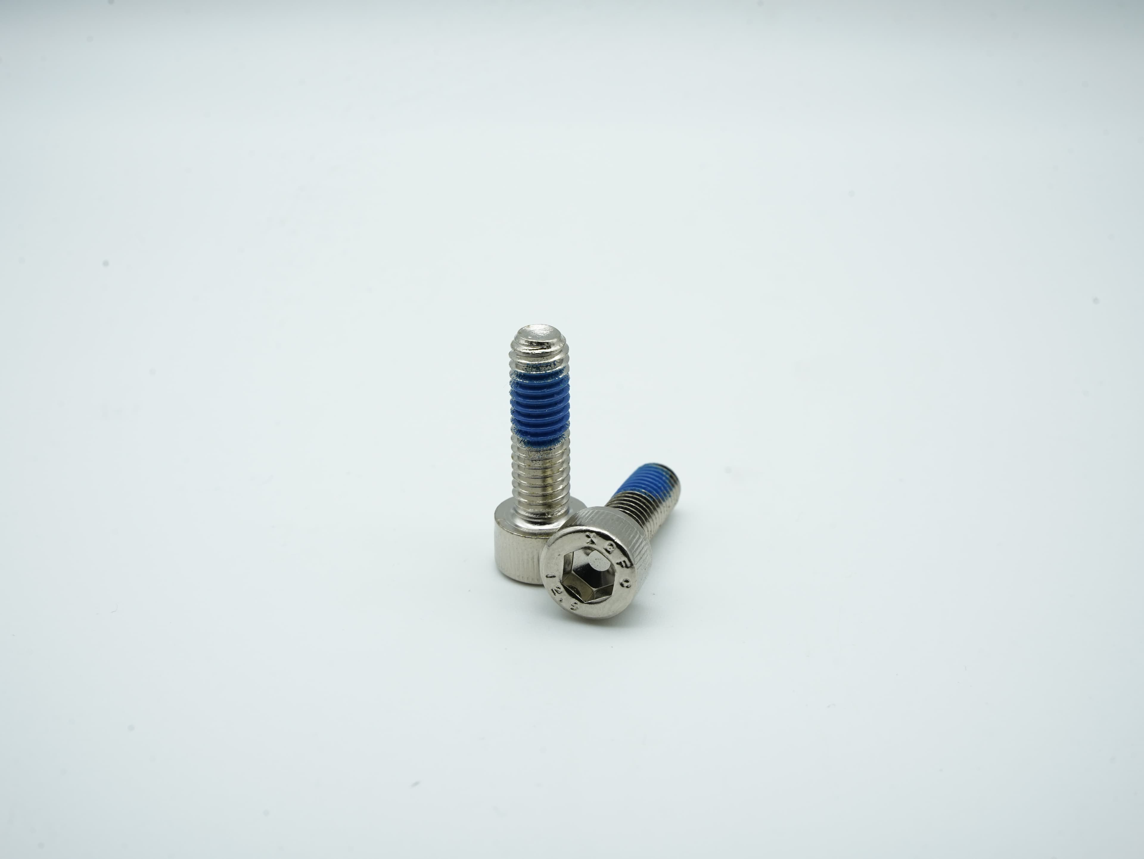 Nickel-plated And Adhesive Hex Socket Head Cap Screws thumbnail 2