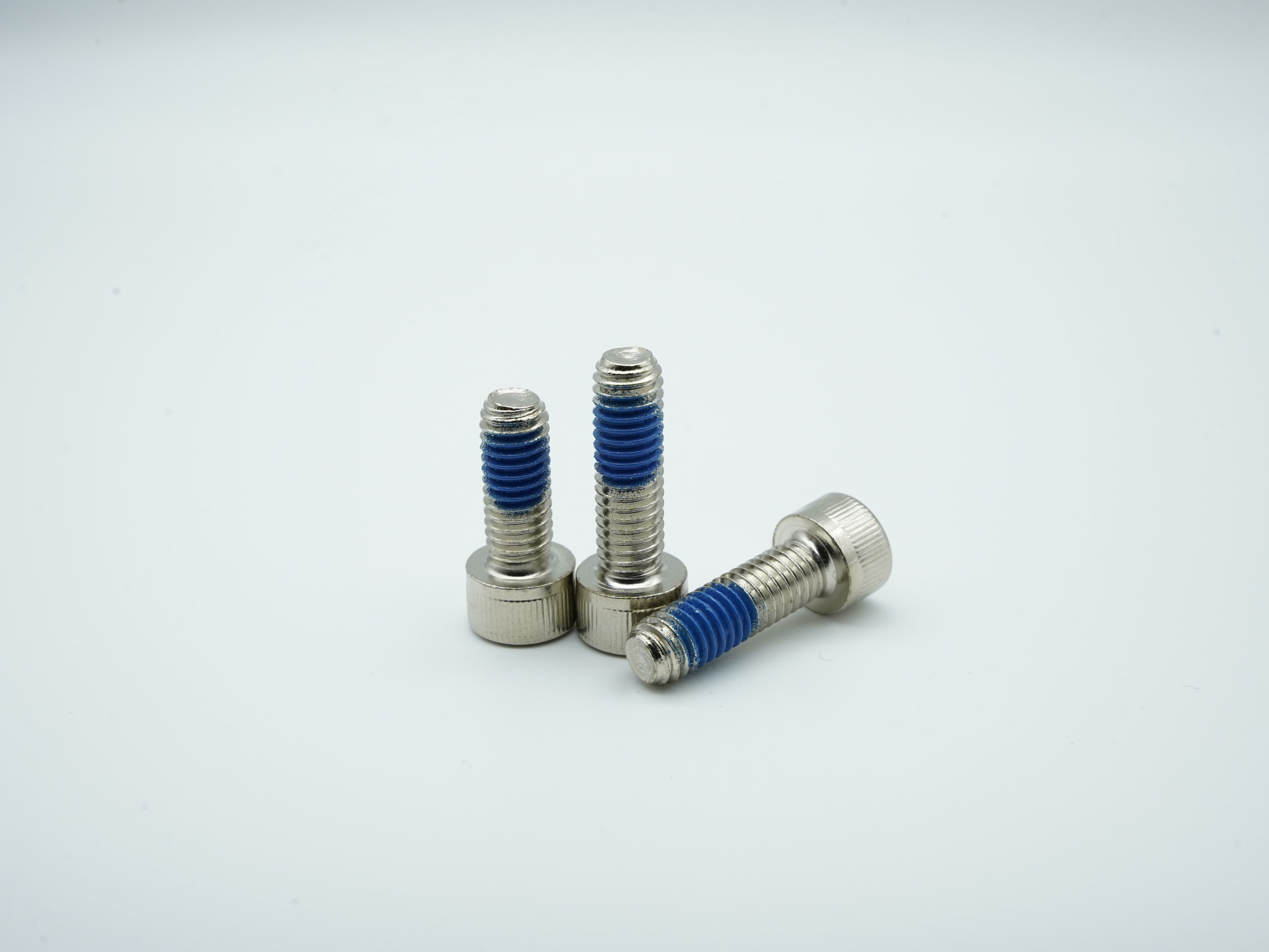 Nickel-plated And Adhesive Hex Socket Head Cap Screws thumbnail 3