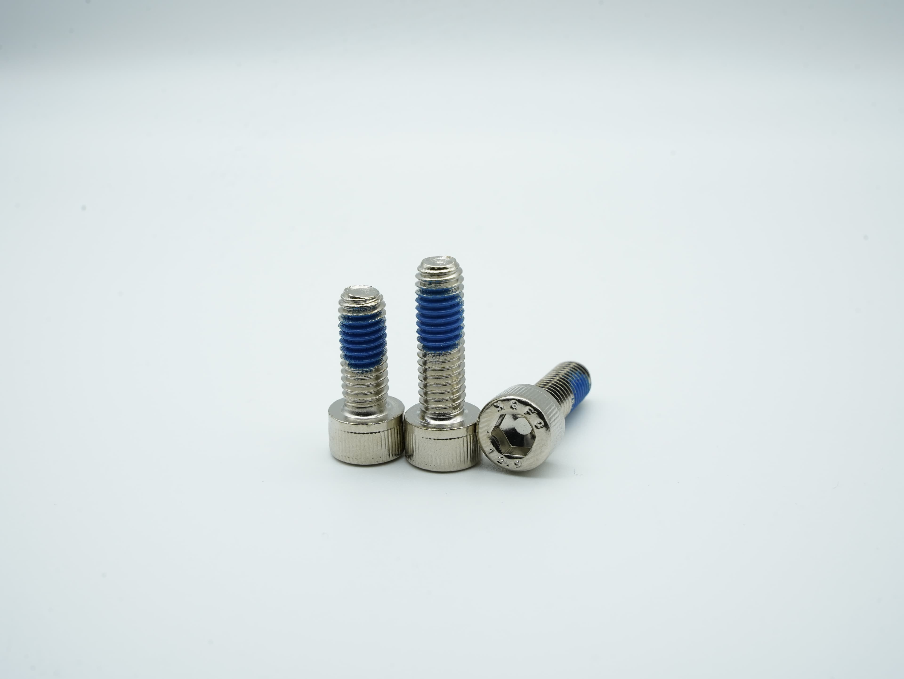 Nickel-plated And Adhesive Hex Socket Head Cap Screws thumbnail 5
